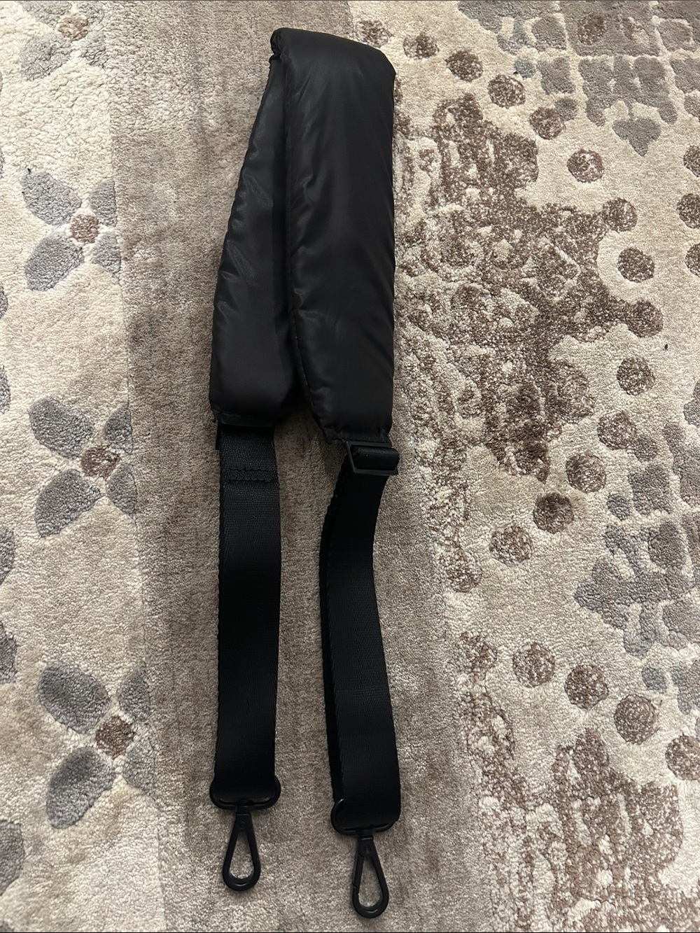 Luxurious Black Padded shoulder bag replacement strap swivel hooks